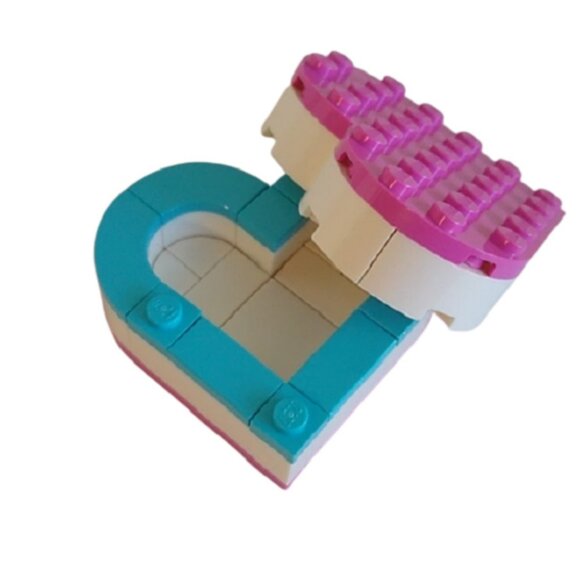 Lego Mini Heart Jewelry Box - Picture 1 of 11